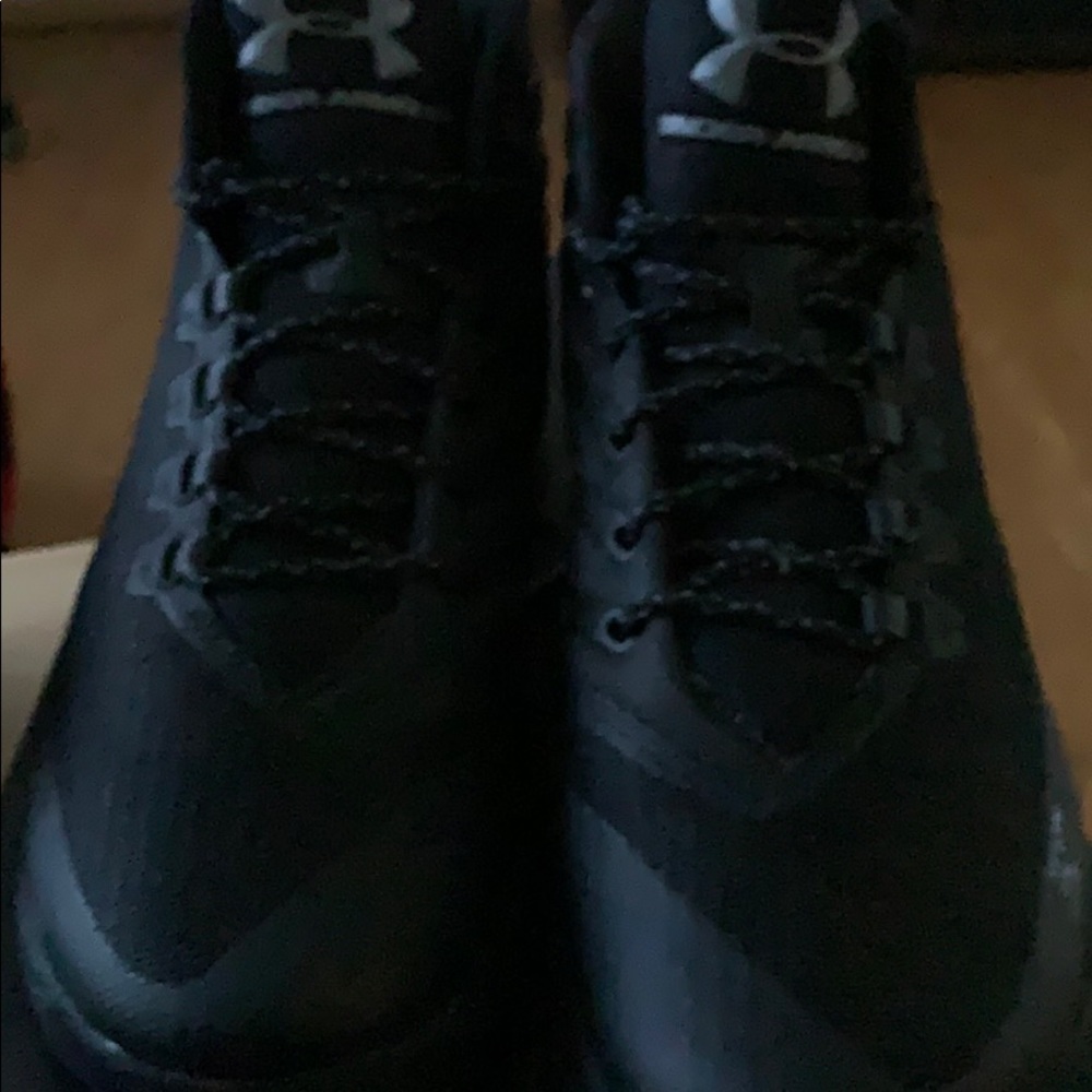 Under Armour size 14 all black UA Curray 3